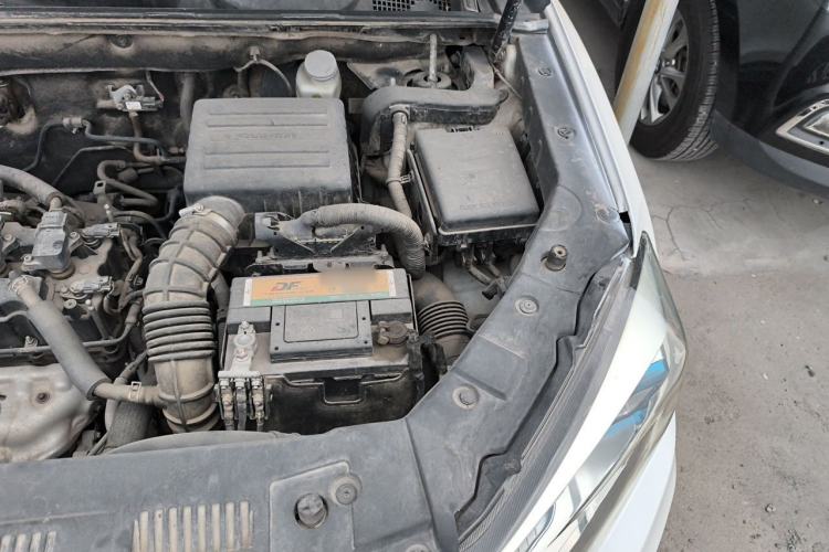 Used CHANGAN CS75 2017 Shangkui Edition 1.5T Automatic Fengxiang Model Engine Bay Left
