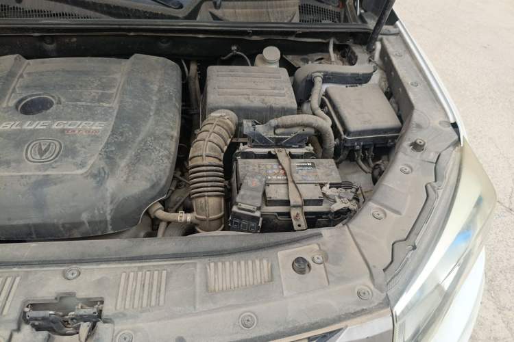 Used CHANGAN CS75 2017 Shangkui Edition 1.5T Automatic Fengxiang Model Engine Bay Left
