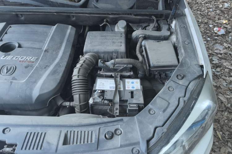 Used CHANGAN CS75 2017 Shangkui Edition 1.5T Manual Fengxiang Model Engine Bay Left