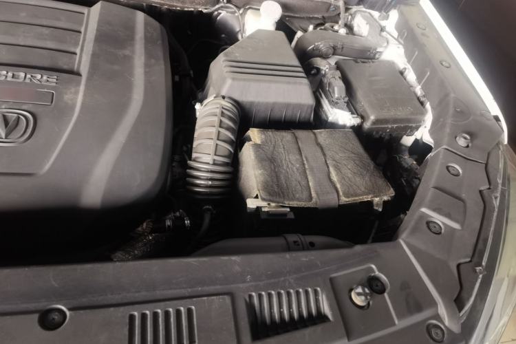 Used CHANGAN CS75 2017 Shangkui Edition 1.8T Automatic All-Wheel-Drive Elite Model Engine Bay Left