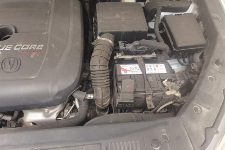 Used CHANGAN CS75 2017 Shangkui Edition 1.5T Automatic Fengxiang Model Engine Bay Left