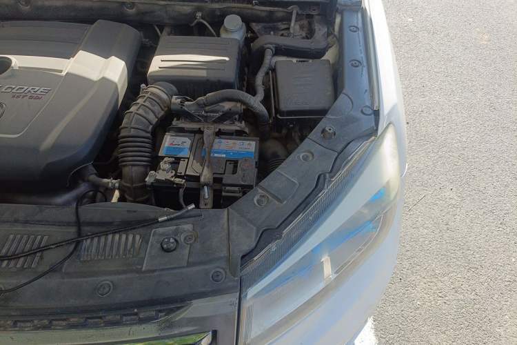 Used CHANGAN CS75 2017 Shangkui Edition 1.5T Manual Fengxiang Model Engine Bay Left
