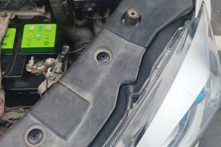 Used CHANGAN CS75 2017 Shangkui Edition 1.5T Automatic Fengxiang Model Engine Bay Left
