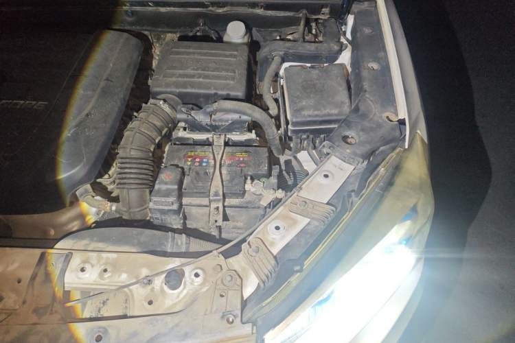 Used CHANGAN CS75 2017 Shangkui Edition 1.5T Automatic Fengxiang Model Engine Bay Left