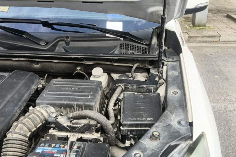 Used CHANGAN CS75 2017 Shangkui Edition 1.5T Automatic Fengxiang Model Engine Bay Left