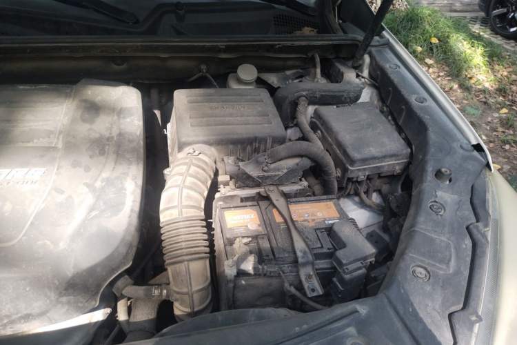 Used CHANGAN CS75 2017 Shangkui Edition 1.5T Manual Enjoyment Model Engine Bay Left