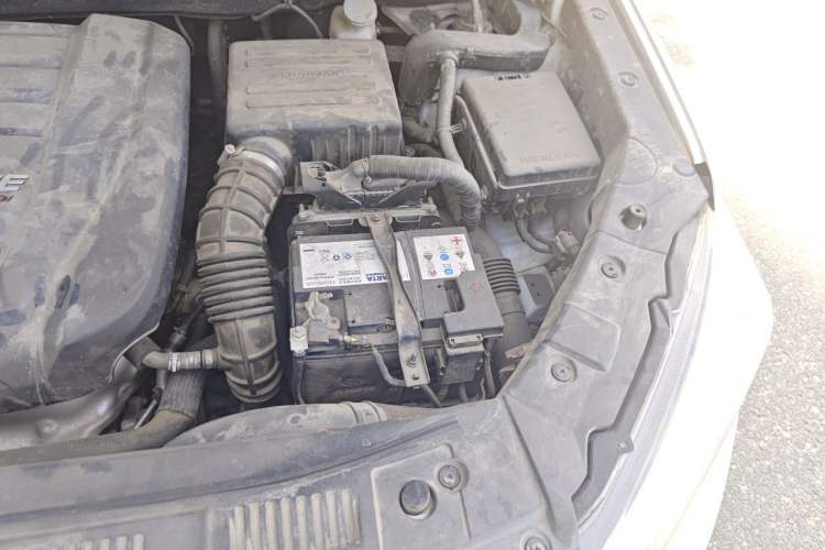 Used CHANGAN CS75 2017 Shangkui Edition 1.5T Manual Fengxiang Model Engine Bay Left