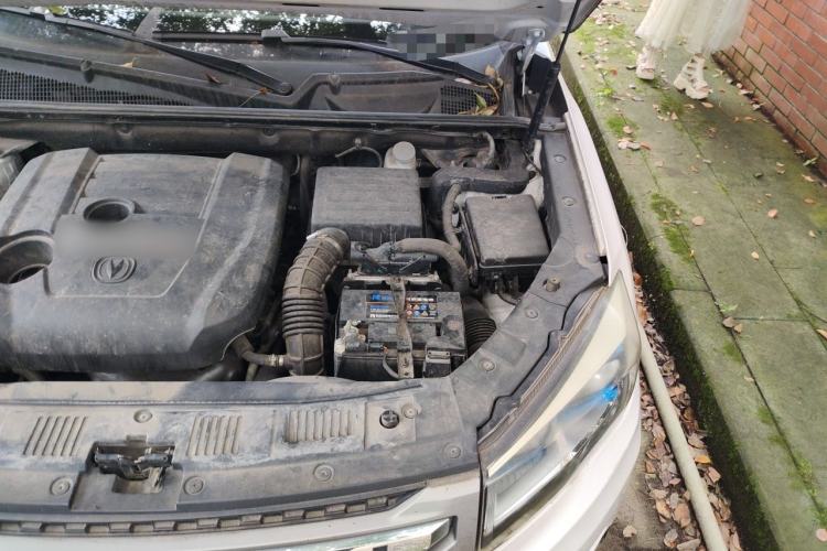 Used CHANGAN CS75 2017 Shangkui Edition 1.5T Manual Enjoyment Model Engine Bay Left