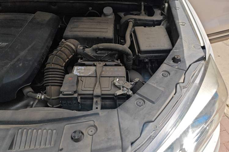 Used CHANGAN CS75 2017 Shangkui Edition 1.5T Automatic Fengxiang Model Engine Bay Left