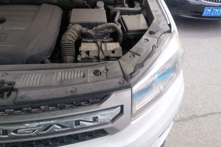 Used CHANGAN CS75 2017 Shangkui Edition 1.5T Manual Fengxiang Model Engine Bay Left