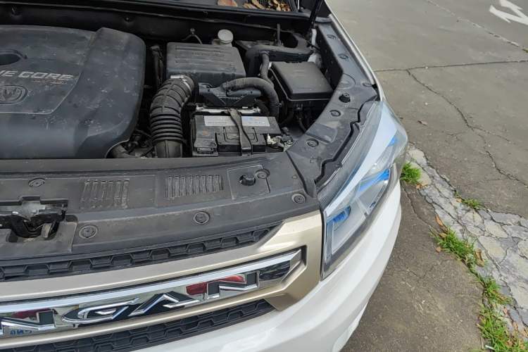 Used CHANGAN CS75 2017 Shangkui Edition 1.5T Automatic Fengxiang Model Engine Bay Left