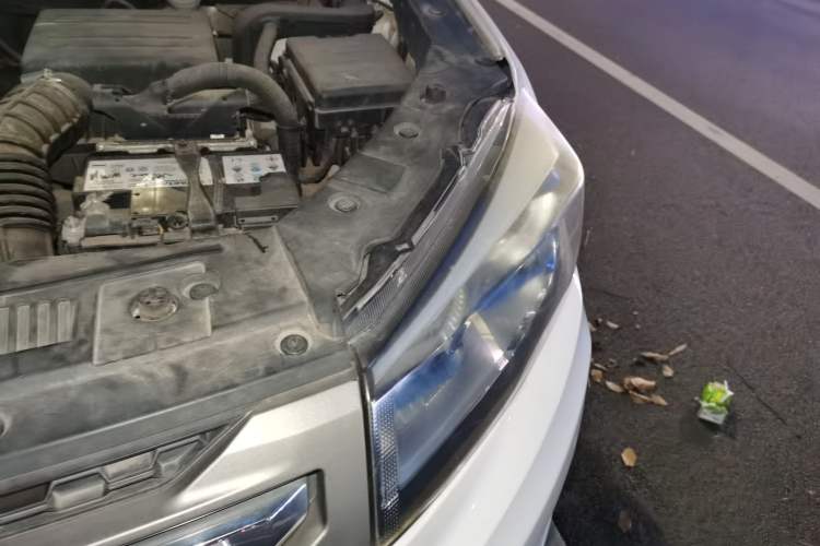 Used CHANGAN CS75 2017 Shangku Edition 1.5T Manual ZhiXiang Model Engine Bay Left