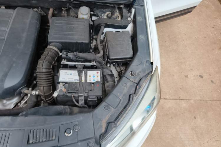 Used CHANGAN CS75 2017 Shangkui Edition 1.5T Manual Enjoyment Model Engine Bay Left