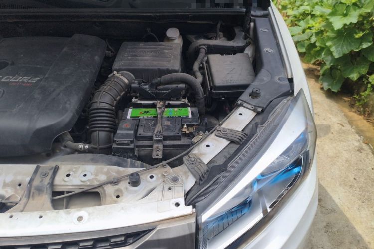Used CHANGAN CS75 2017 Shangkui Edition 1.5T Automatic Fengxiang Model Engine Bay Left