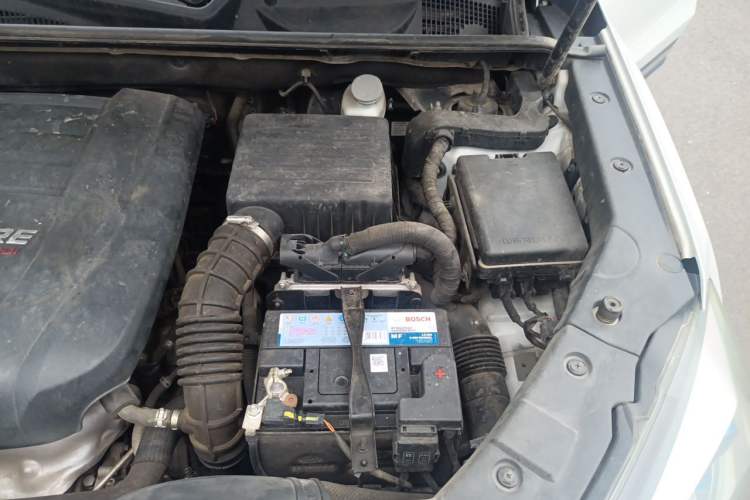 Used CHANGAN CS75 2017 Shangkui Edition 1.5T Manual Fengxiang Model Engine Bay Left