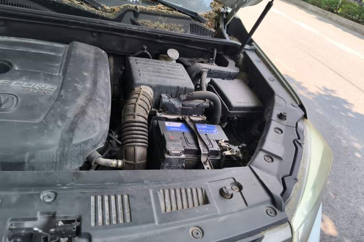 Used CHANGAN CS75 2017 Shangkui Edition 1.5T Automatic Fengxiang Model Engine Bay Left