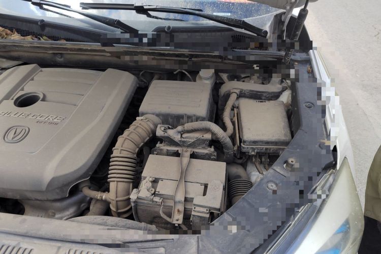 Used CHANGAN CS75 2017 Shangkui Edition 1.5T Manual Fengxiang Model Engine Bay Left