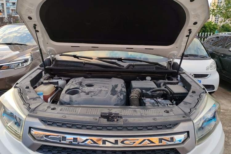 Used CHANGAN CS75 2017 Shangkui Edition 1.5T Automatic Fengxiang Model Engine Bay