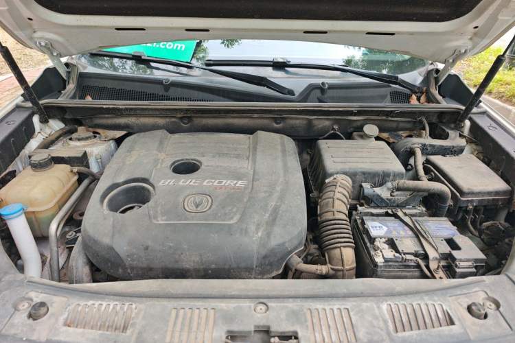 Used CHANGAN CS75 2017 Shangkui Edition 1.5T Manual Fengxiang Model Engine Bay