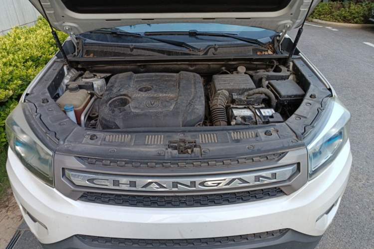 Used CHANGAN CS75 2017 Shangkui Edition 1.5T Manual Fengxiang Model Engine Bay