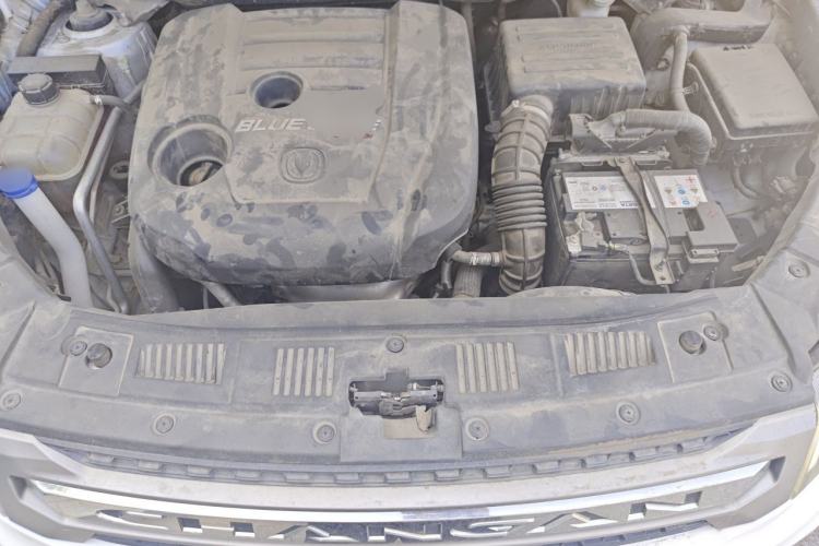 Used CHANGAN CS75 2017 Shangkui Edition 1.5T Manual Fengxiang Model Engine Bay