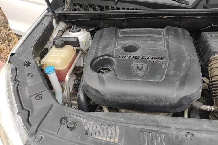 Used CHANGAN CS75 2017 Shangkui Edition 1.5T Manual Fengxiang Model Engine Bay Right