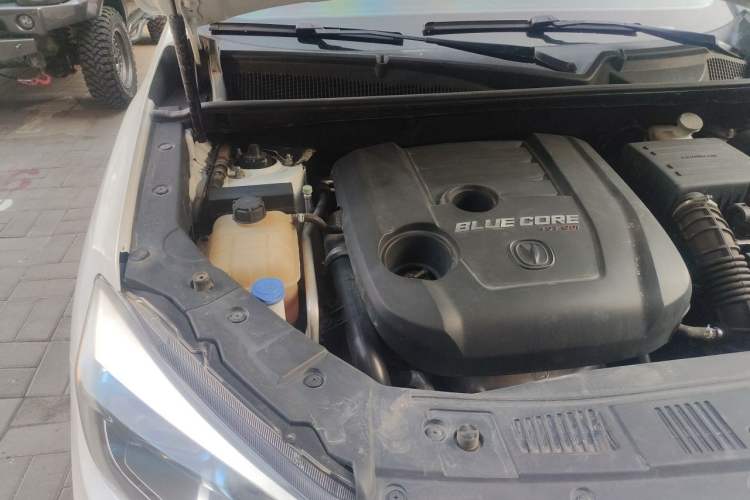 Used CHANGAN CS75 2017 Shangkui Edition 1.5T Automatic Fengyue Model Engine Bay Right