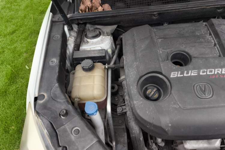 Used CHANGAN CS75 2017 Shangkui Edition 1.5T Automatic Fengxiang Model Engine Bay Right