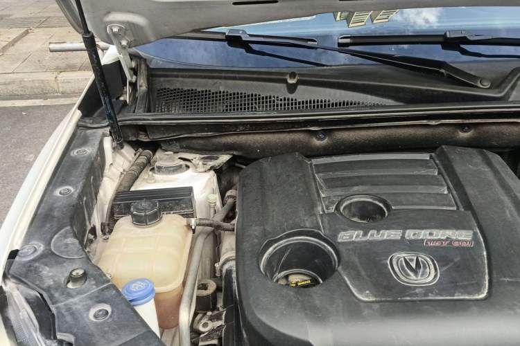 Used CHANGAN CS75 2017 Shangkui Edition 1.5T Automatic Fengxiang Model Engine Bay Right