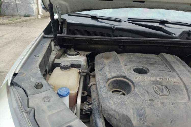Used CHANGAN CS75 2017 Shangkui Edition 1.5T Automatic Fengxiang Model Engine Bay Right