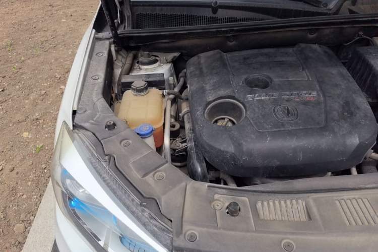 Used CHANGAN CS75 2017 Shangkui Edition 1.5T Automatic Fengyue Model Engine Bay Right
