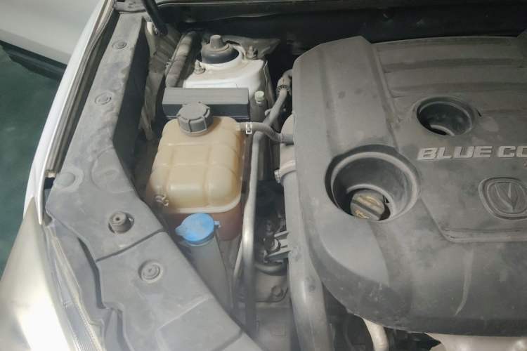 Used CHANGAN CS75 2017 Shangkui Edition 1.5T Automatic Fengxiang Model Engine Bay Right