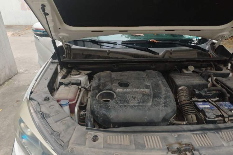 Used CHANGAN CS75 2017 Shangkui Edition 1.5T Automatic Fengxiang Model Engine Bay Right