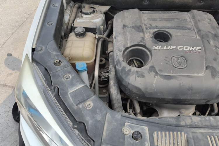 Used CHANGAN CS75 2017 Shangkui Edition 1.5T Manual Enjoyment Model Engine Bay Right