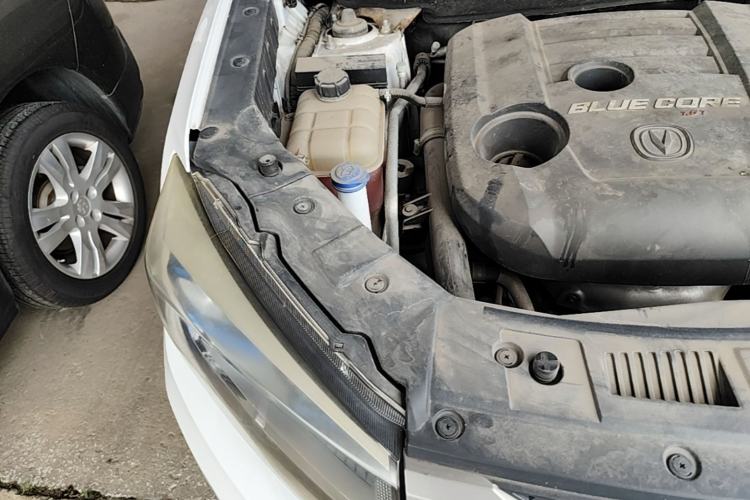Used CHANGAN CS75 2017 Shangkui Edition 1.5T Automatic Fengyue Model Engine Bay Right