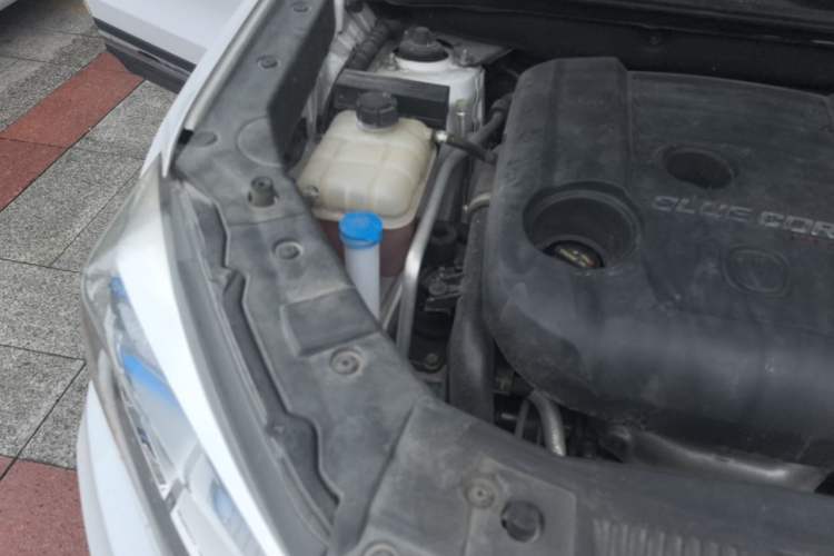 Used CHANGAN CS75 2017 Shangkui Edition 1.5T Automatic Fengyue Model Engine Bay Right