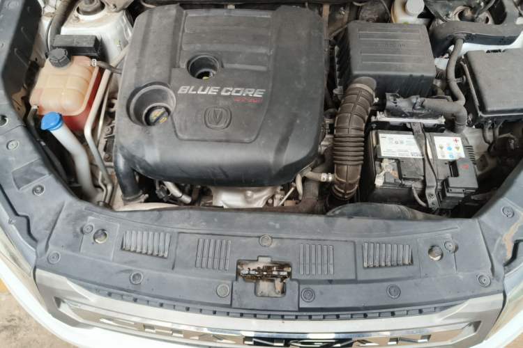 Used CHANGAN CS75 2017 Shangkui Edition 1.5T Manual Enjoyment Model Engine Bay