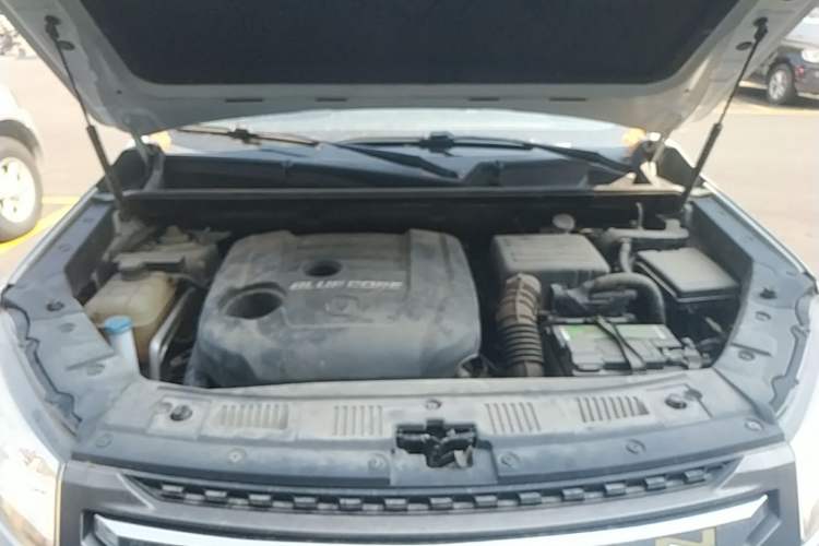 Used CHANGAN CS75 2017 Shangkui Edition 1.5T Automatic Fengxiang Model Engine Bay
