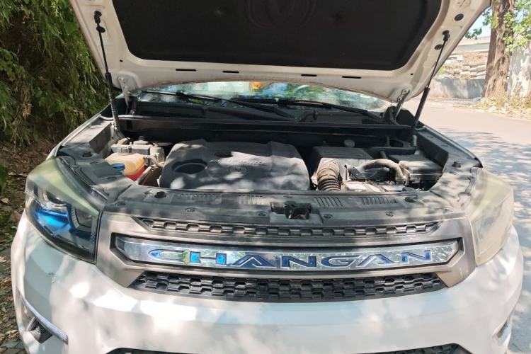 Used CHANGAN CS75 2017 Shangkui Edition 1.5T Manual Fengxiang Model Engine Bay