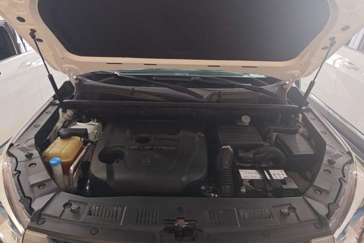 Used CHANGAN CS75 2017 Shangkui Edition 1.5T Manual Fengxiang Model Engine Bay