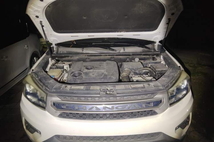 Used CHANGAN CS75 2017 Shangkui Edition 1.5T Manual Fengxiang Model Engine Bay