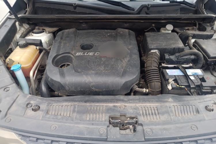 Used CHANGAN CS75 2017 Shangkui Edition 1.5T Manual Fengxiang Model Engine Bay
