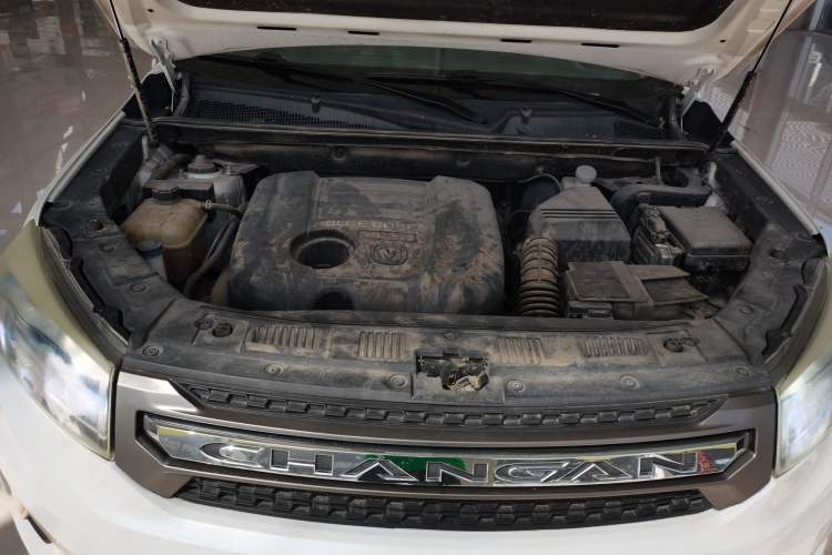 Used CHANGAN CS75 2017 Shangkui Edition 1.8T Automatic All-Wheel-Drive Elite Model Engine Bay
