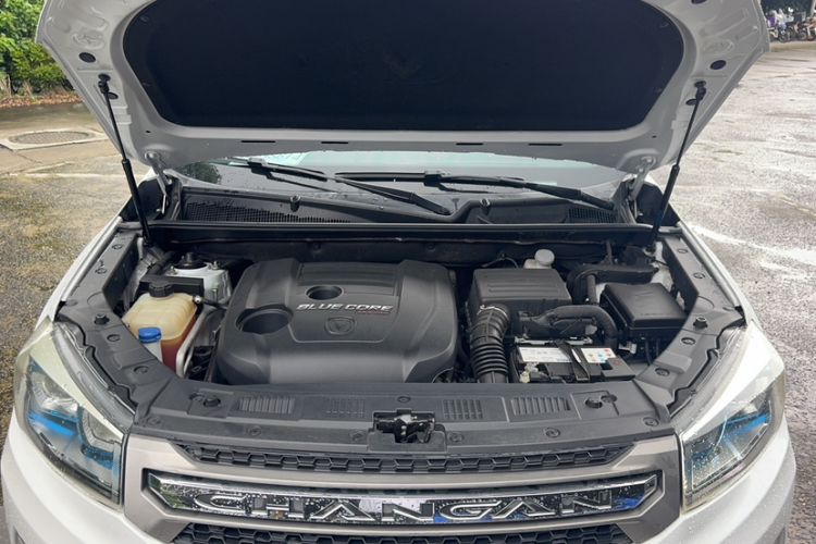 Used CHANGAN CS75 2017 Shangkui Edition 1.5T Manual Fengxiang Model Engine Bay