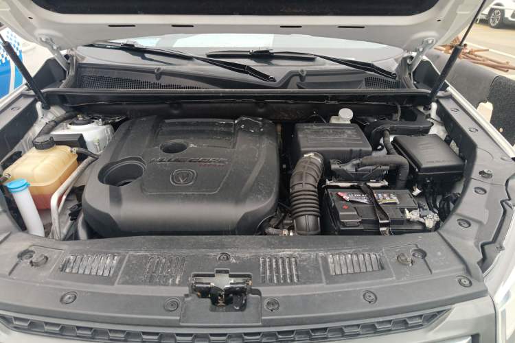 Used CHANGAN CS75 2017 Shangkui Edition 1.5T Automatic Fengxiang Model Engine Bay