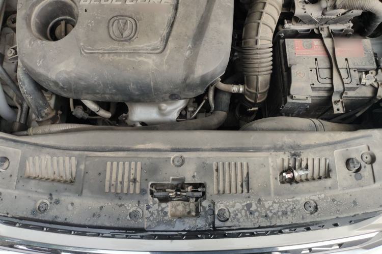 Used CHANGAN CS75 2017 Shangkui Edition 1.5T Automatic Fengxiang Model Engine Bay