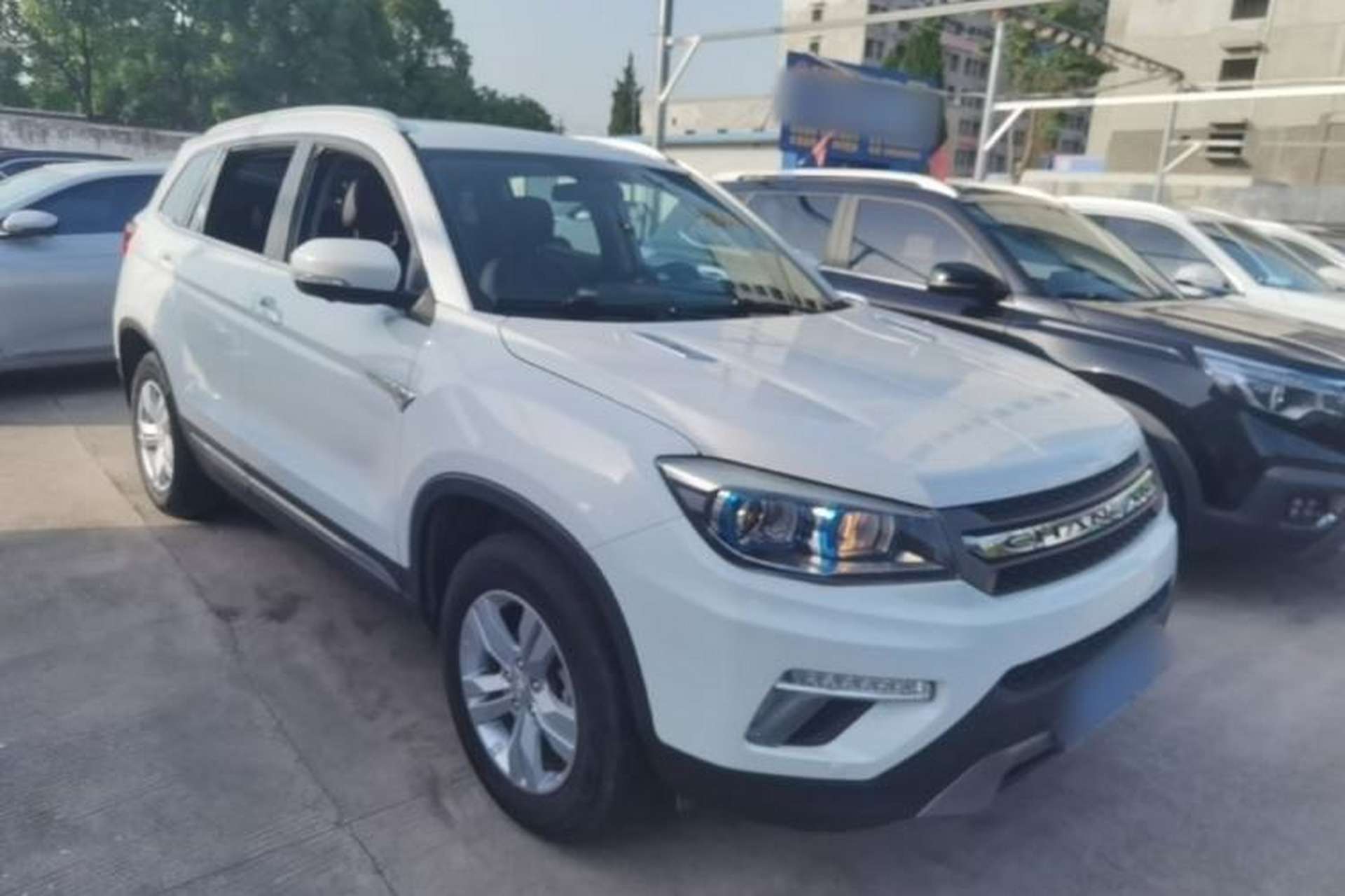 Used CHANGAN CS75 2017 Shangku Edition 1.5T Manual ZhiXiang Model Exterior 1