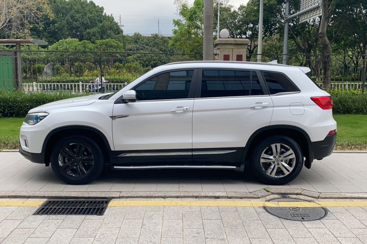 Used CHANGAN CS75 2017 Shangkui Edition 1.5T Automatic Fengyue Model Exterior 2