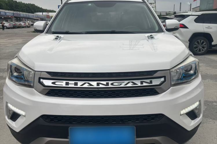 Used CHANGAN CS75 2017 Shangkui Edition 1.5T Manual Fengxiang Model Exterior 2