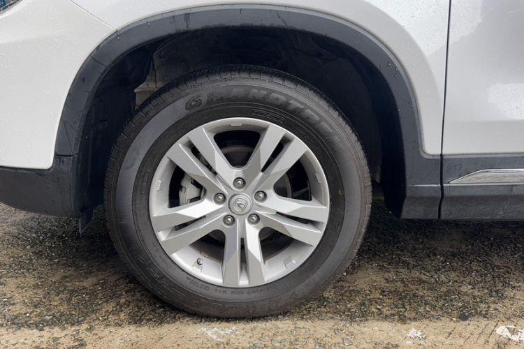 Used CHANGAN CS75 2017 Shangkui Edition 1.5T Manual Fengxiang Model Exterior 3